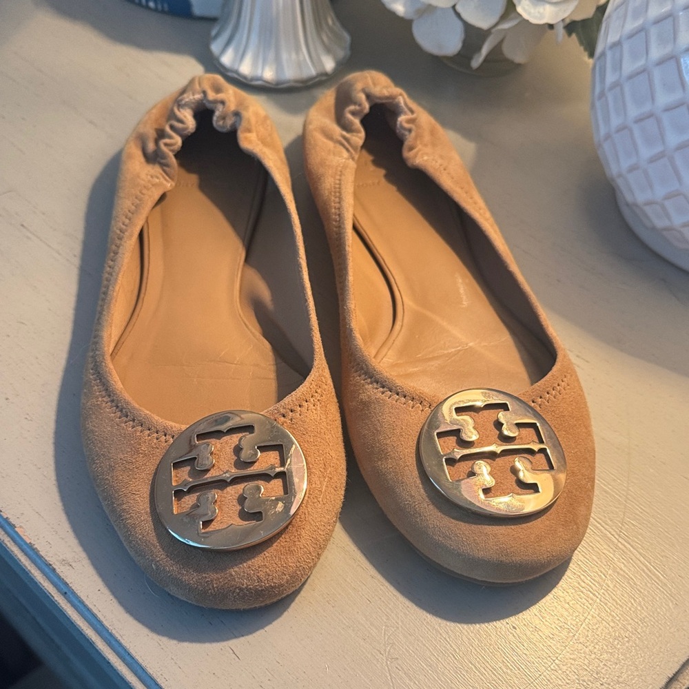 Tory Burch Reva Camel Suede Flats with Gold Logo Size 10.5